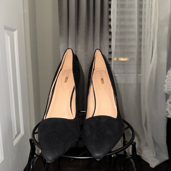 Fashion Nova Classic Black Heels - Picture 2 of 5